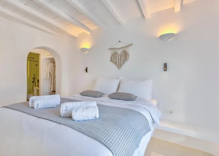 Mykonian Mews Luxury